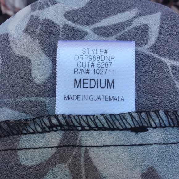 Harlowe & Graham Floral Print Cold Shoulder Top - Picture 8 of 8